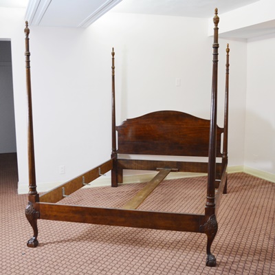 Henredon Four Poster Mahogany Queen Size Bed