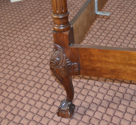 Henredon Four Poster Mahogany Queen Size Bed