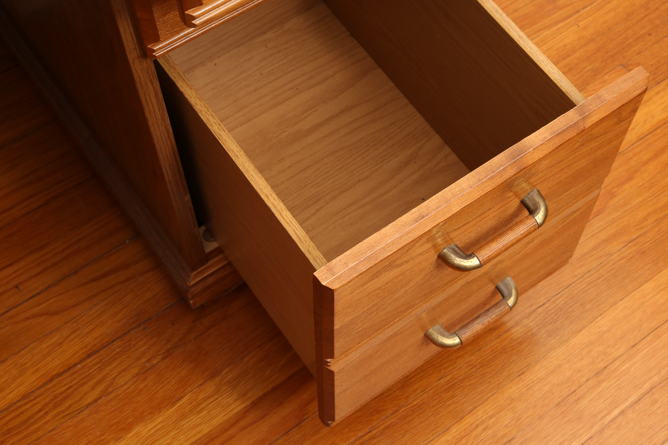Oak Kneehole Desk by Riverside Furniture