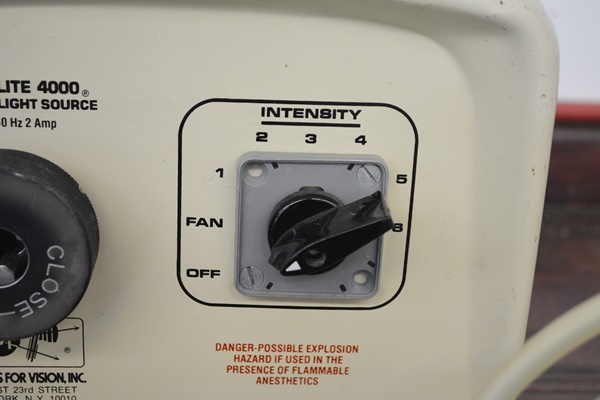 Quadrilite 4000 Universal Light, Luxtec Expanding Surgical Vision