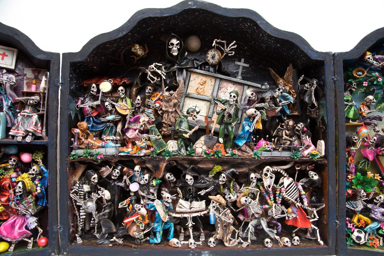 Claudio Jimenez Quispe Handmade "Dios de los Muertos - Scenes From The Cemetary" Peruvian Retablo Sculpture