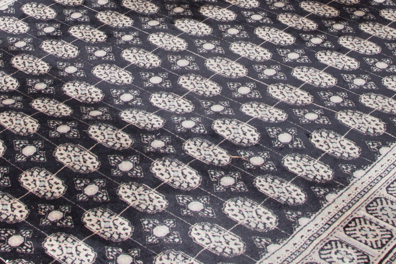 Room Sized Miraz Wool Area Rug