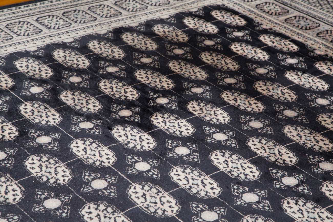 Room Sized Miraz Wool Area Rug