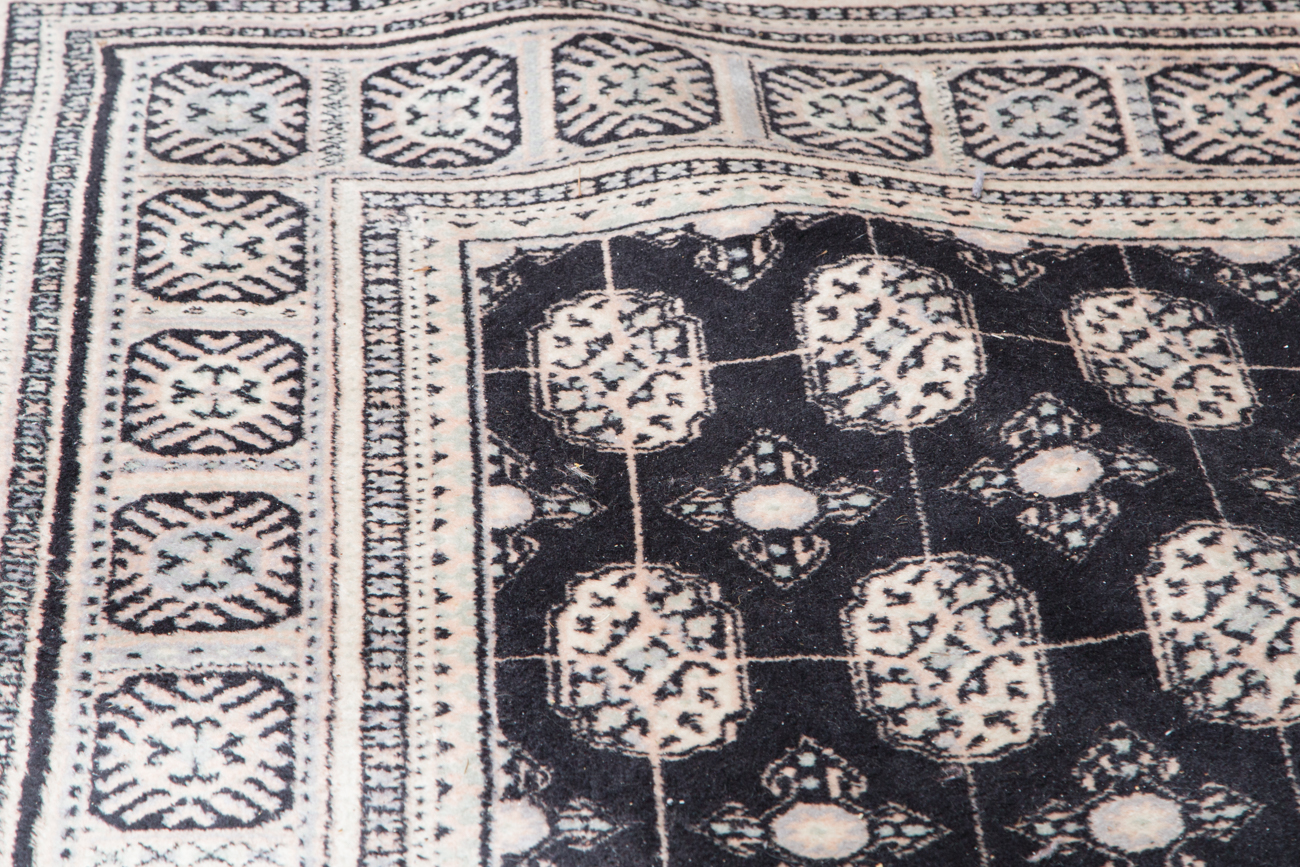 Room Sized Miraz Wool Area Rug