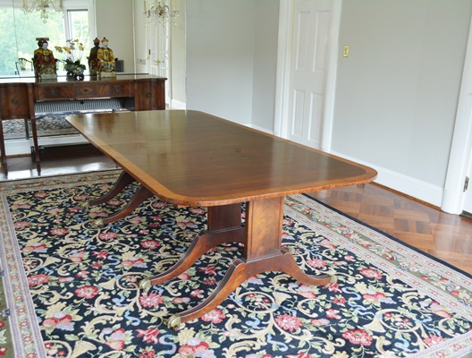 Vintage Duncan Phyfe Style Dining Room Table
