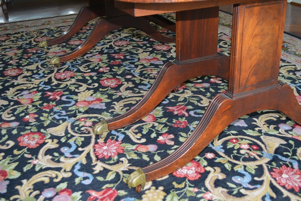 Vintage Duncan Phyfe Style Dining Room Table