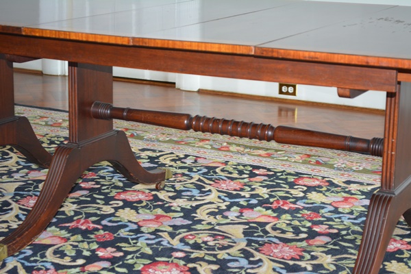 Vintage Duncan Phyfe Style Dining Room Table