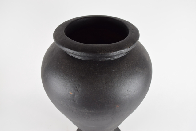 Black Modern Style Wheel Thrown Terracotta Floor Urn