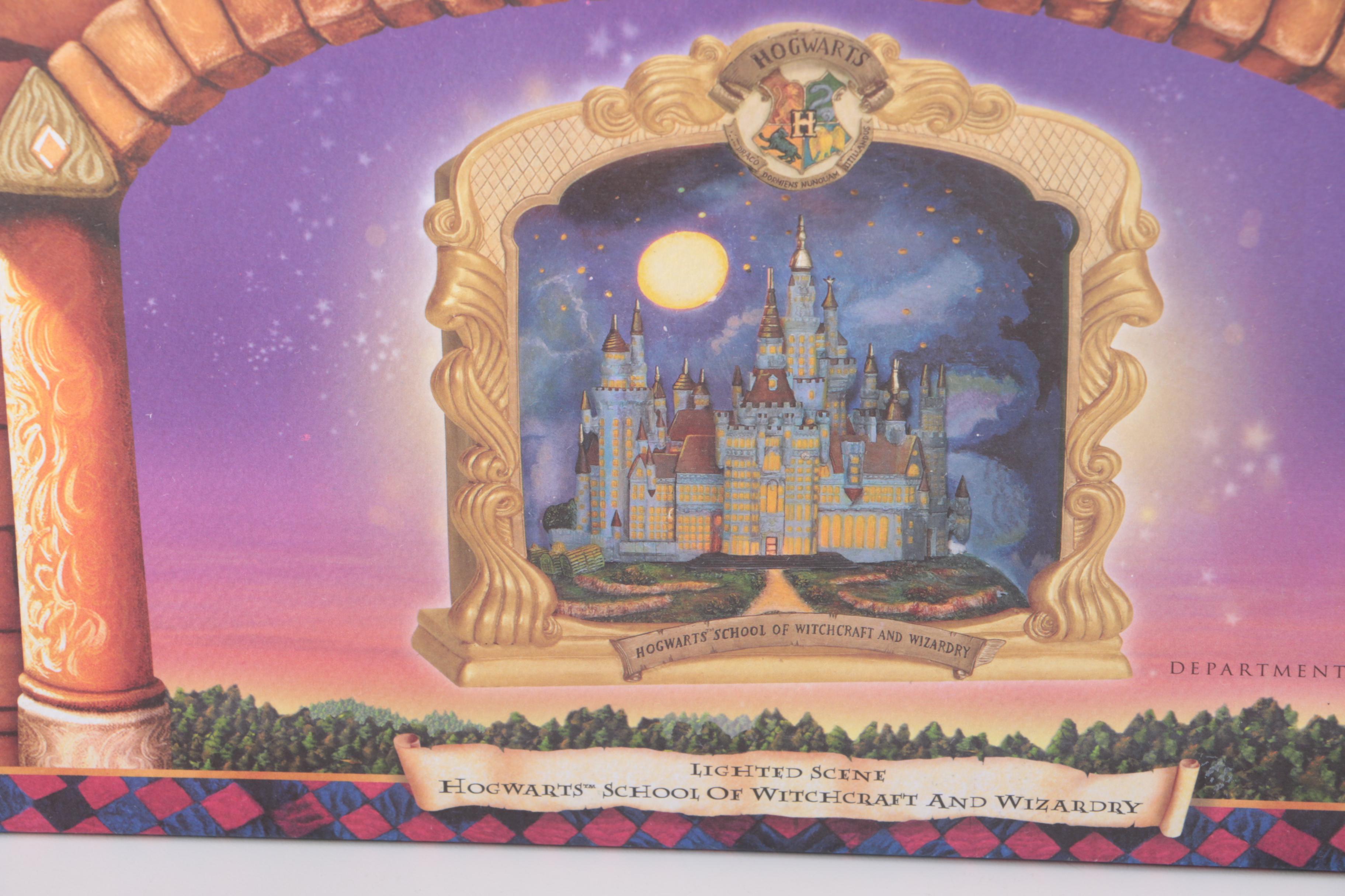 "Harry Potter" Department 56 Décor and Bachmann Train Set