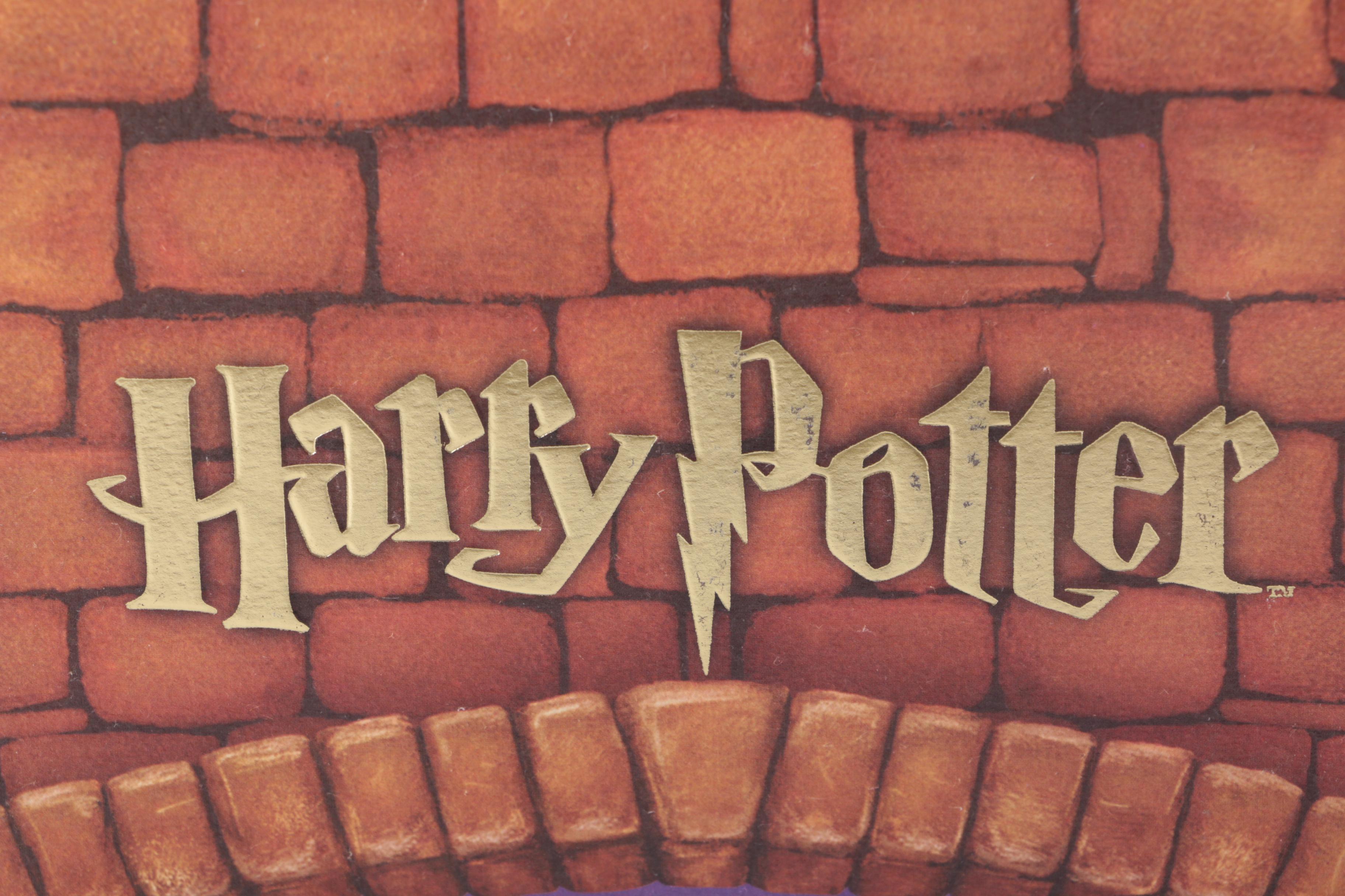 "Harry Potter" Department 56 Décor and Bachmann Train Set