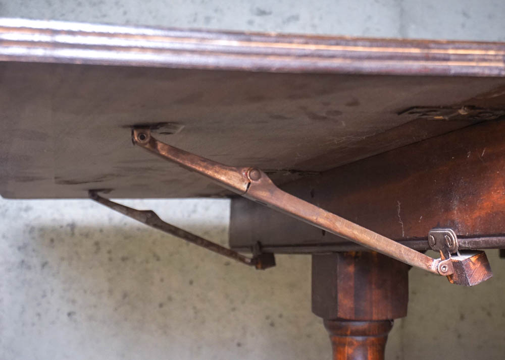 Duncan Phyfe Style Drop-Leaf Dining Table