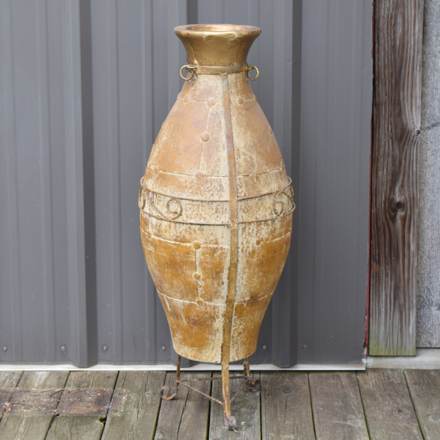 Terracotta Planter in Stand