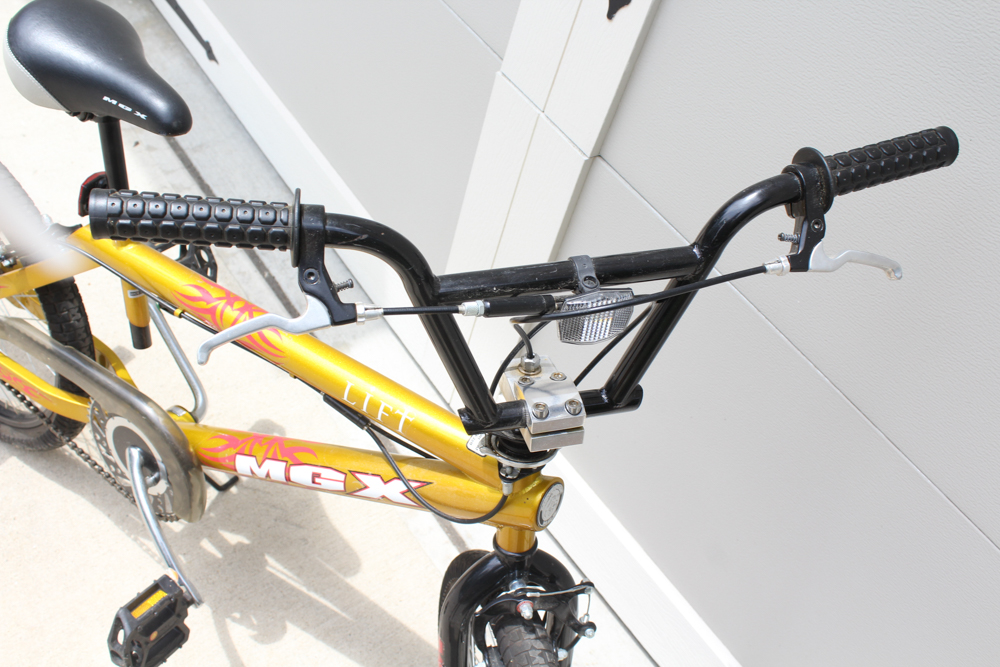 Mongoose MGX "Lift" Bicycle