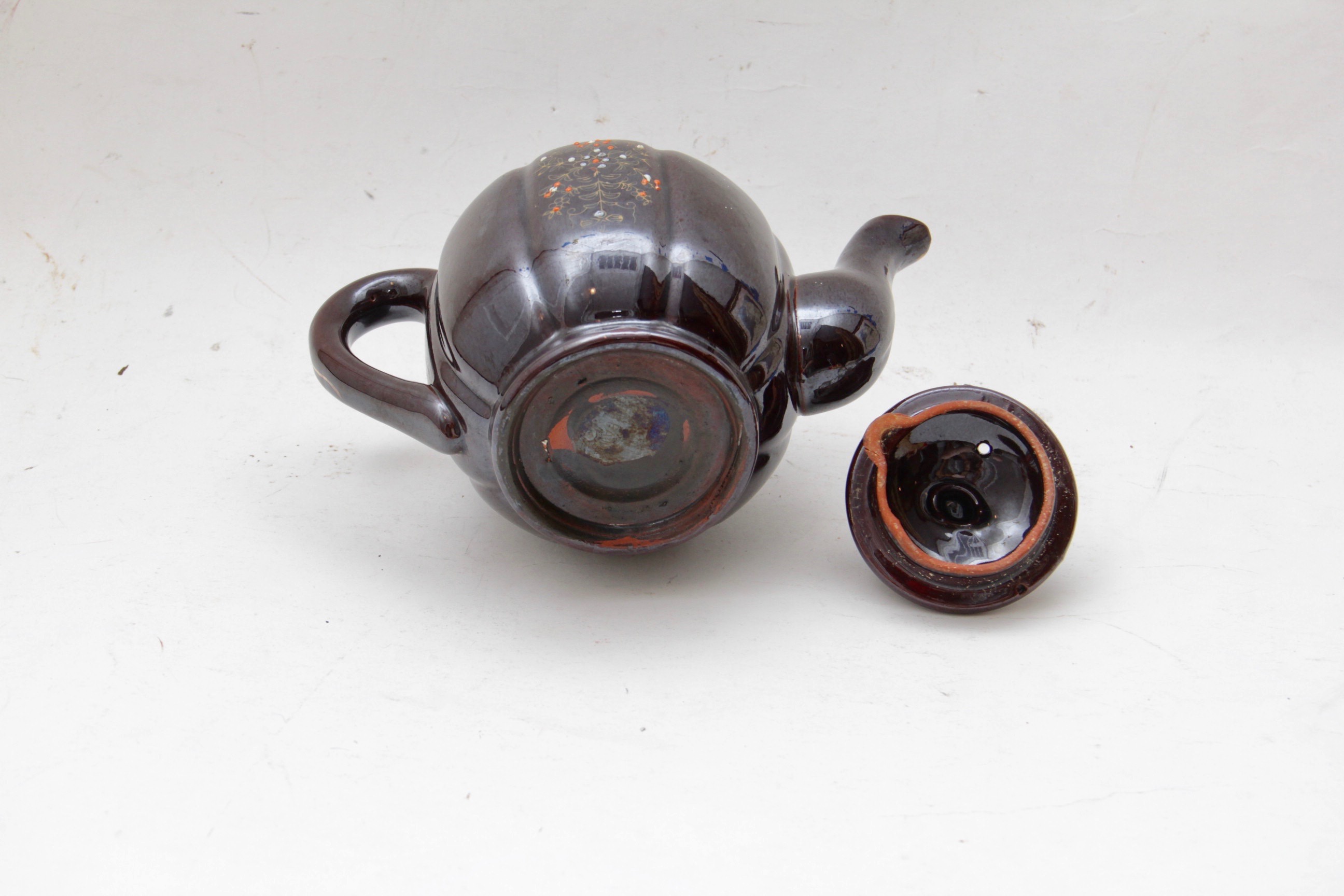 Brown Betty Style Moriage Japanese Teapot