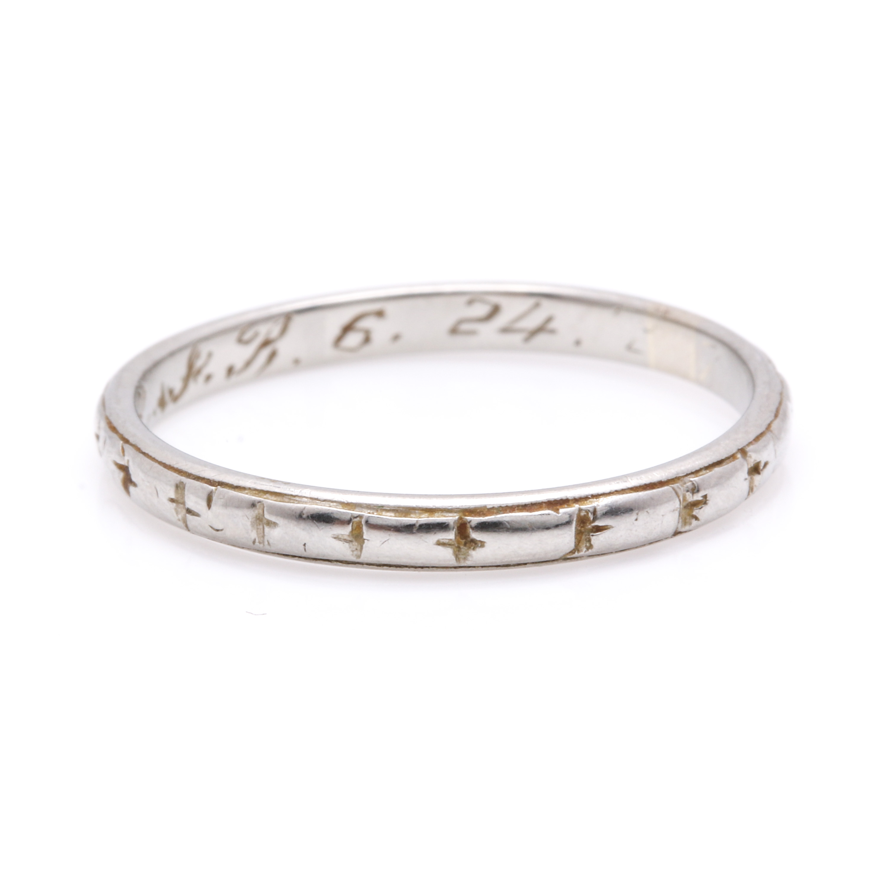 18K White Gold Cruciform Band