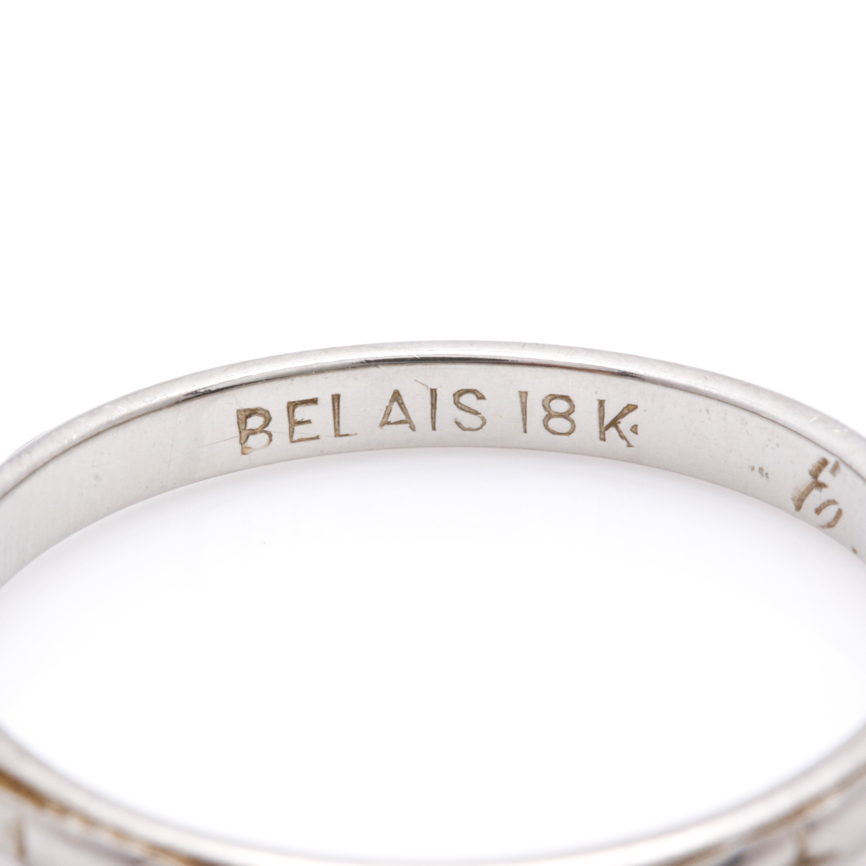 18K White Gold Cruciform Band