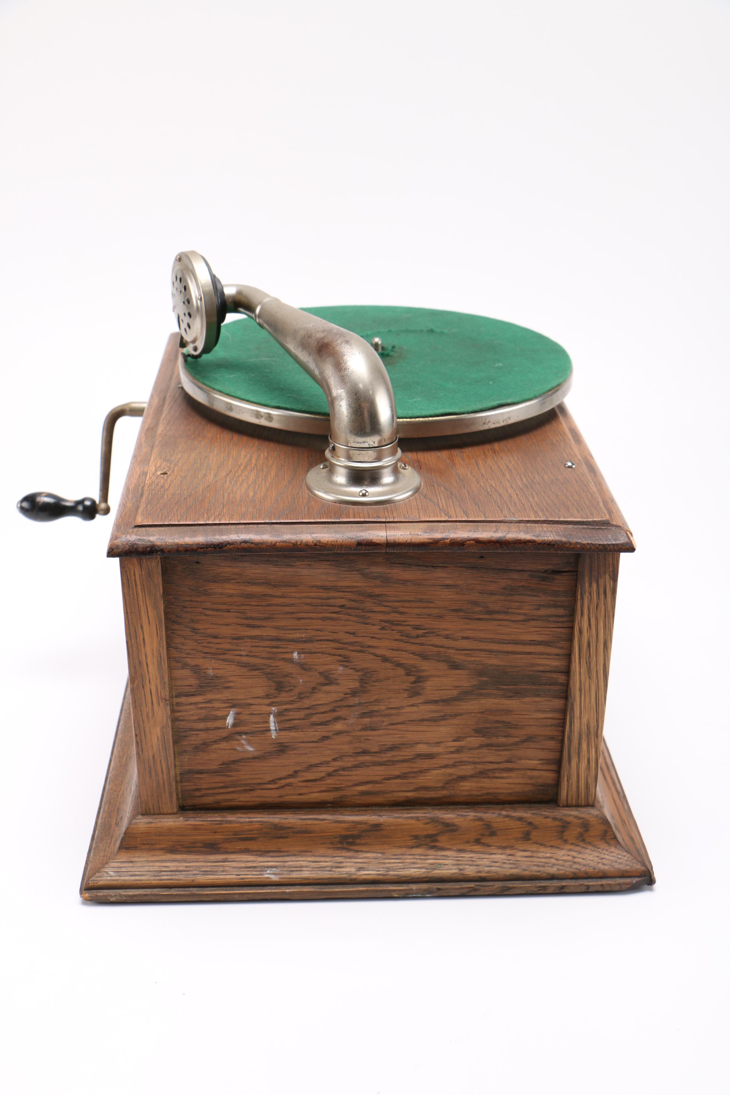 Vintage Silvertone Phonograph