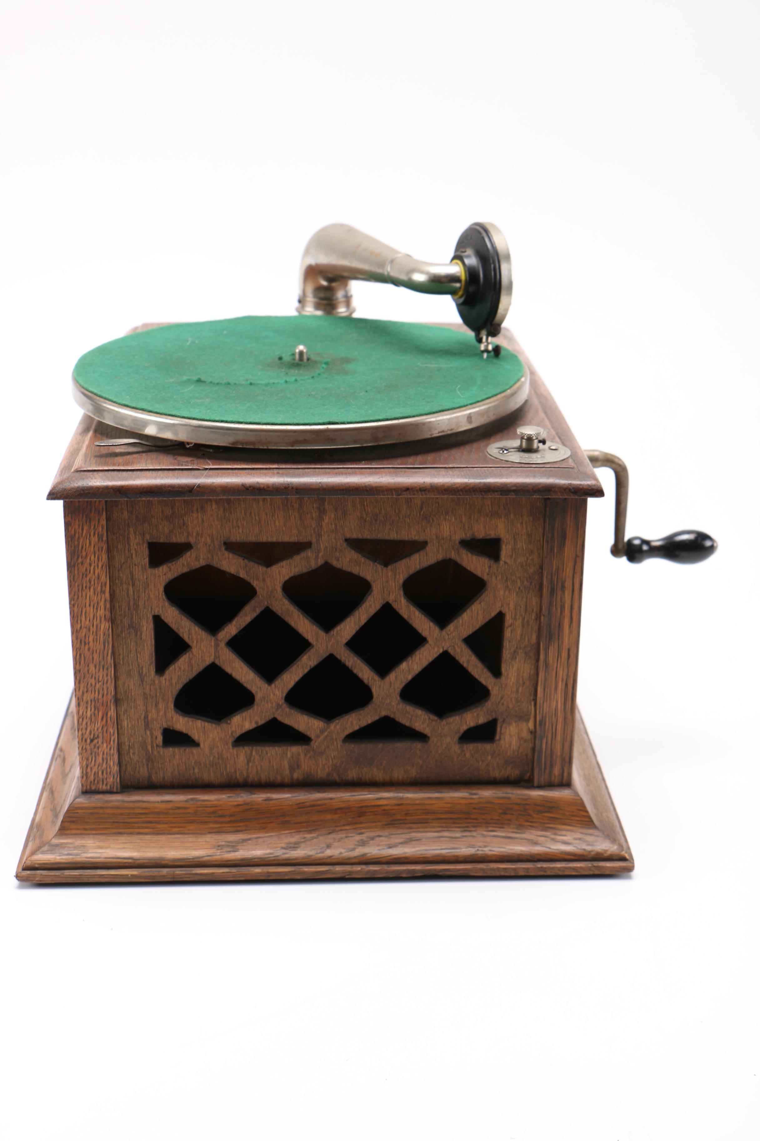 Vintage Silvertone Phonograph