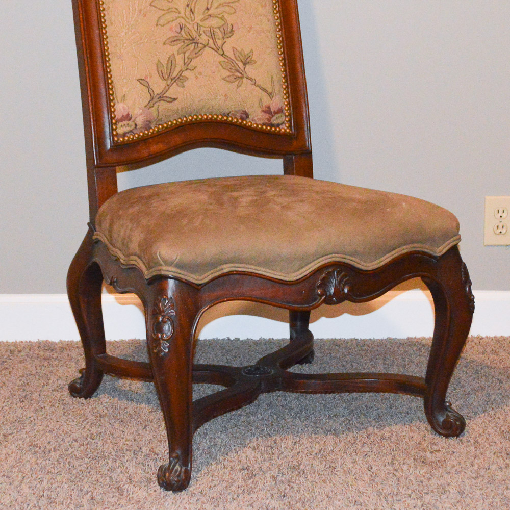 Vintage Queen Anne Style Chair