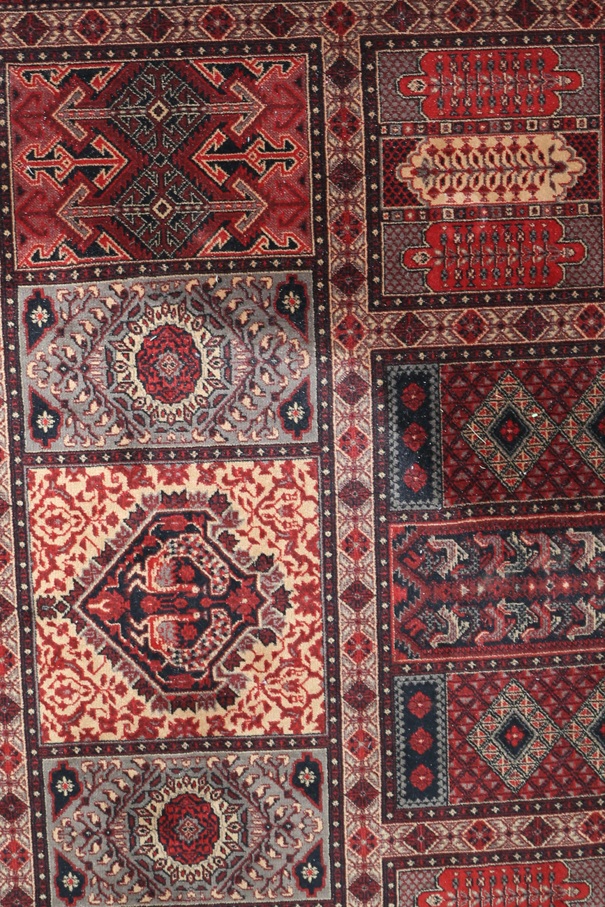 Machine Woven Bakhtiari-Style Area Rug
