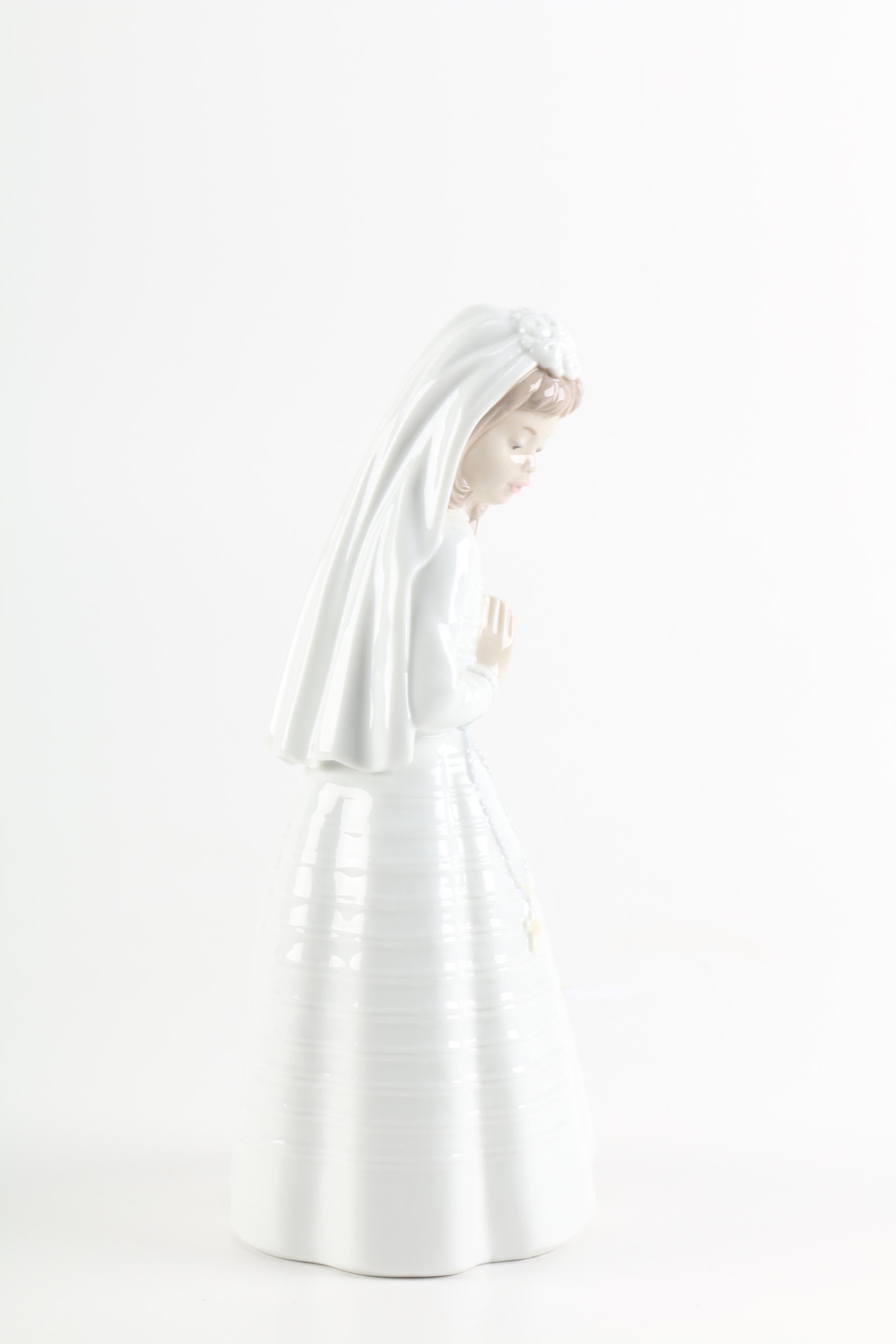 Lladró Nao "Girl Praying" Figurine