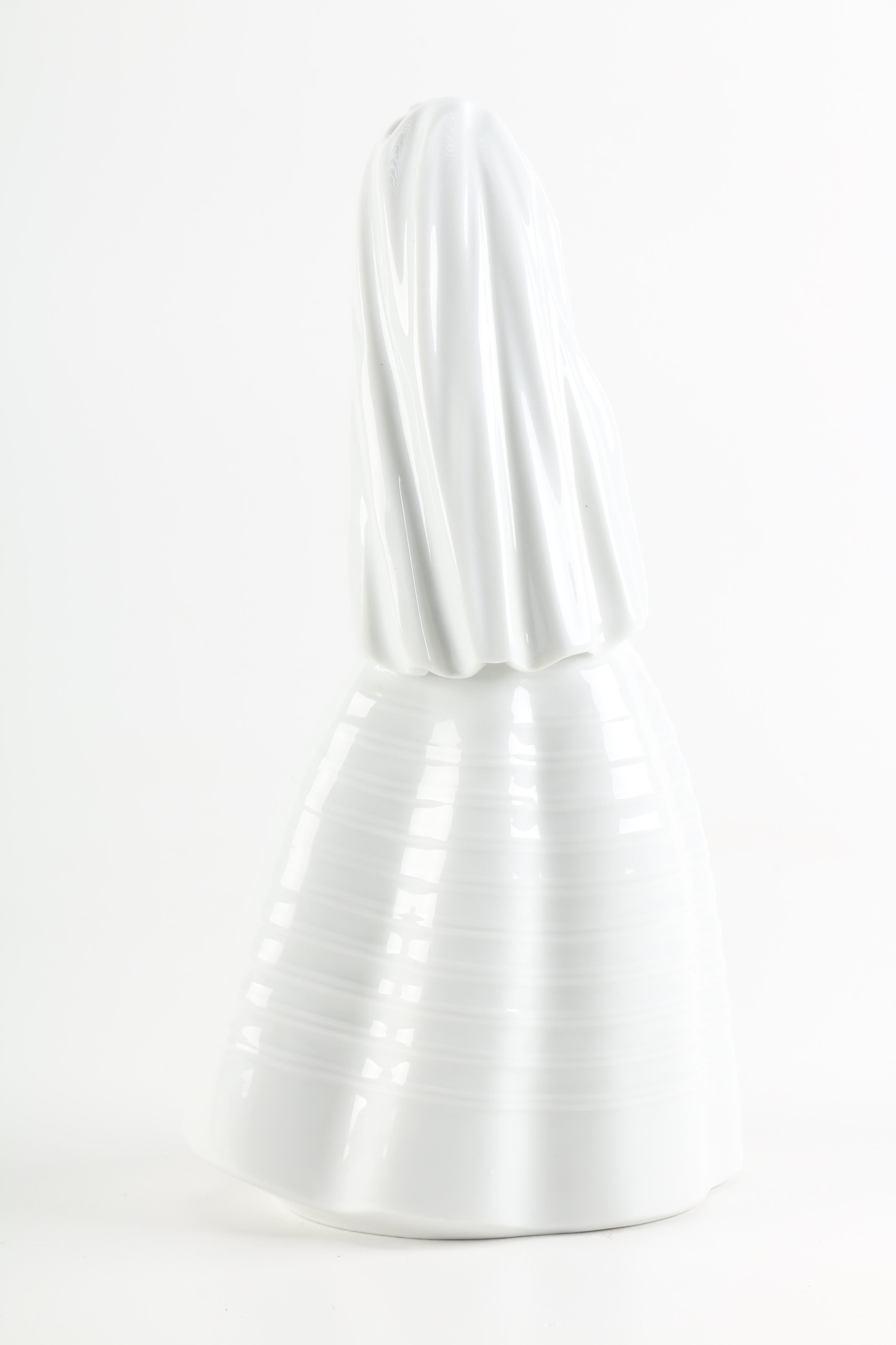 Lladró Nao "Girl Praying" Figurine