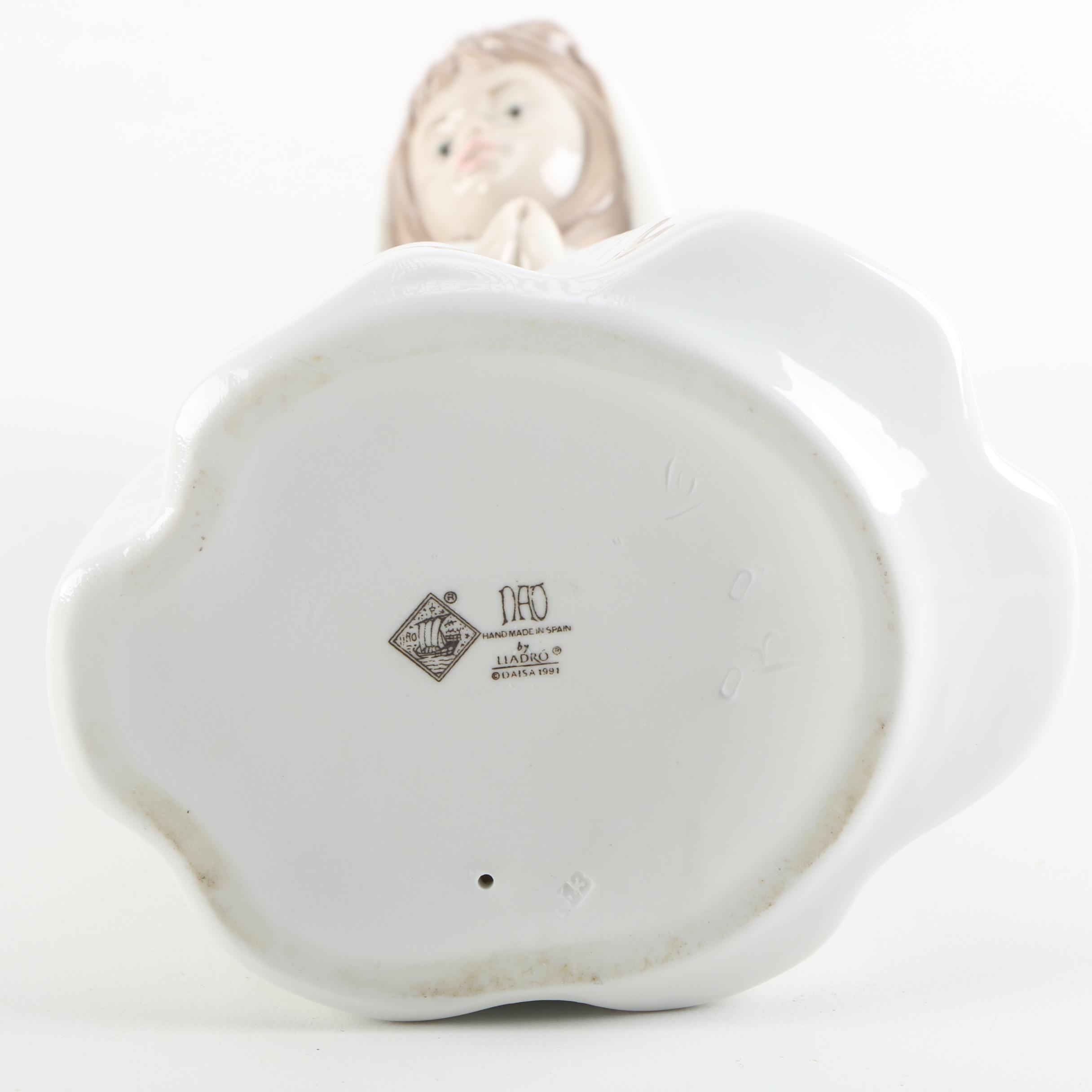 Lladró Nao "Girl Praying" Figurine