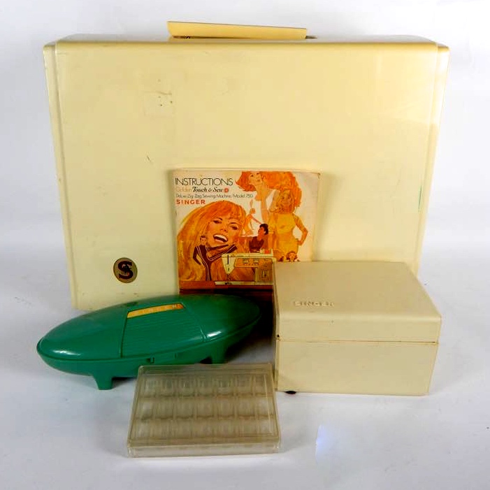 Portable Singer Sewing Machine