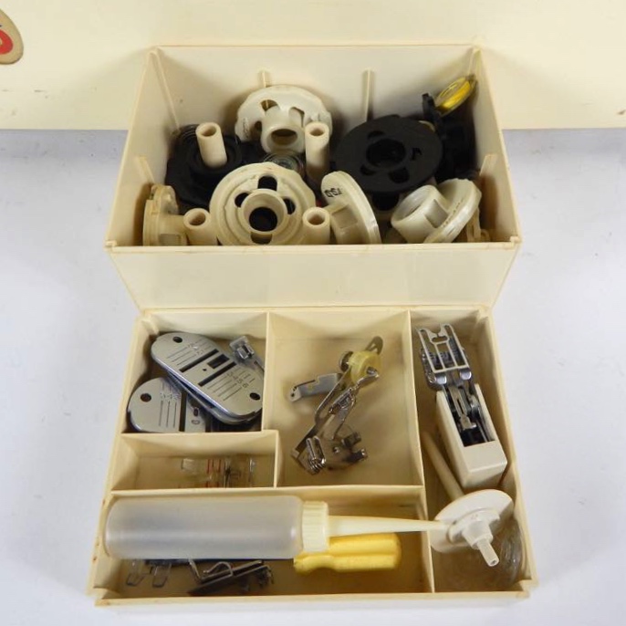 Portable Singer Sewing Machine