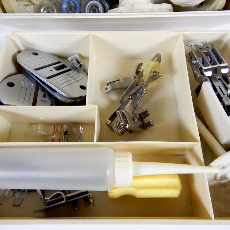 Portable Singer Sewing Machine