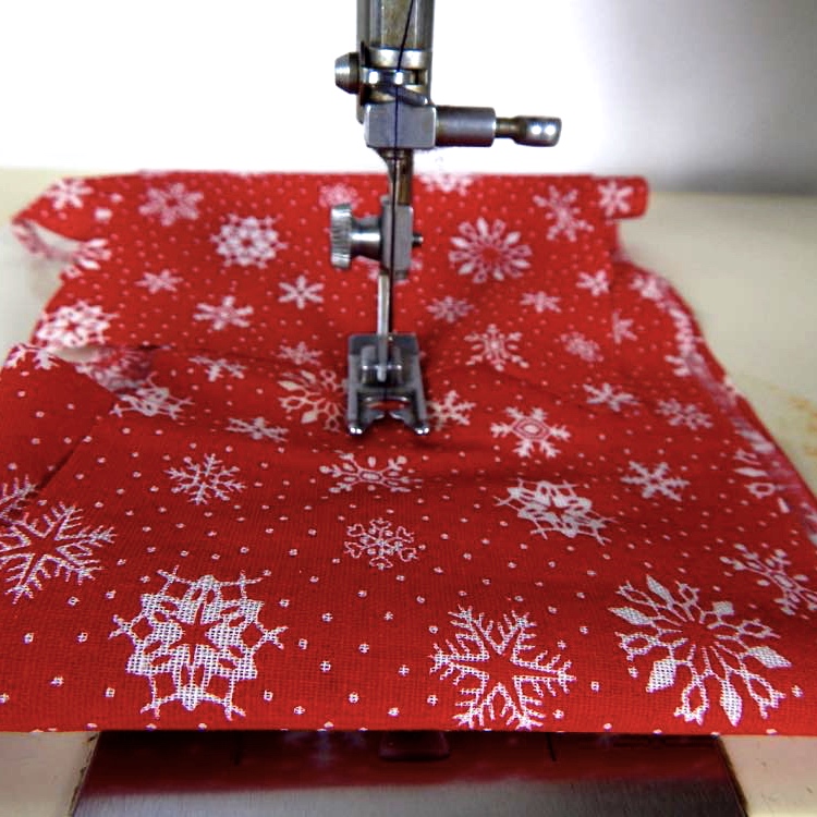 Portable Singer Sewing Machine