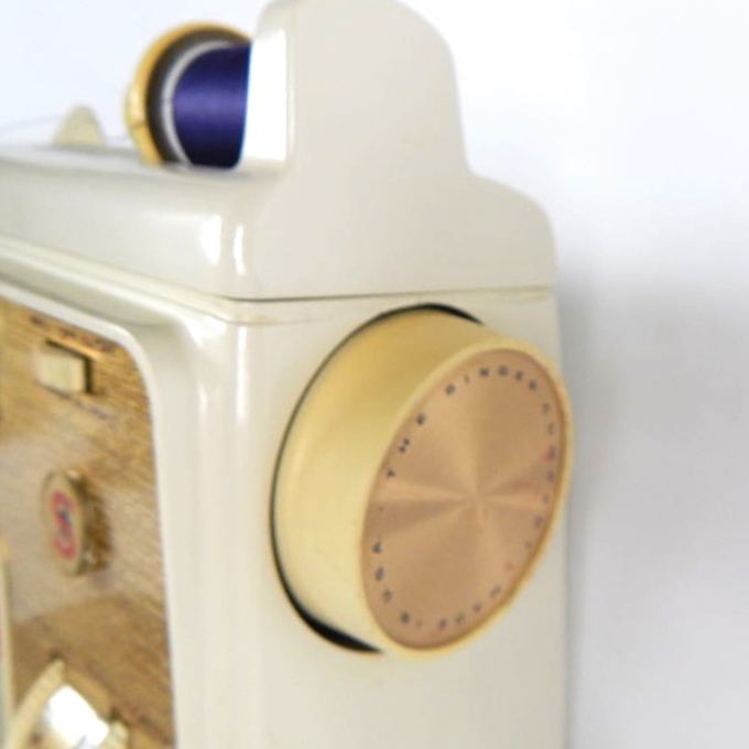 Portable Singer Sewing Machine