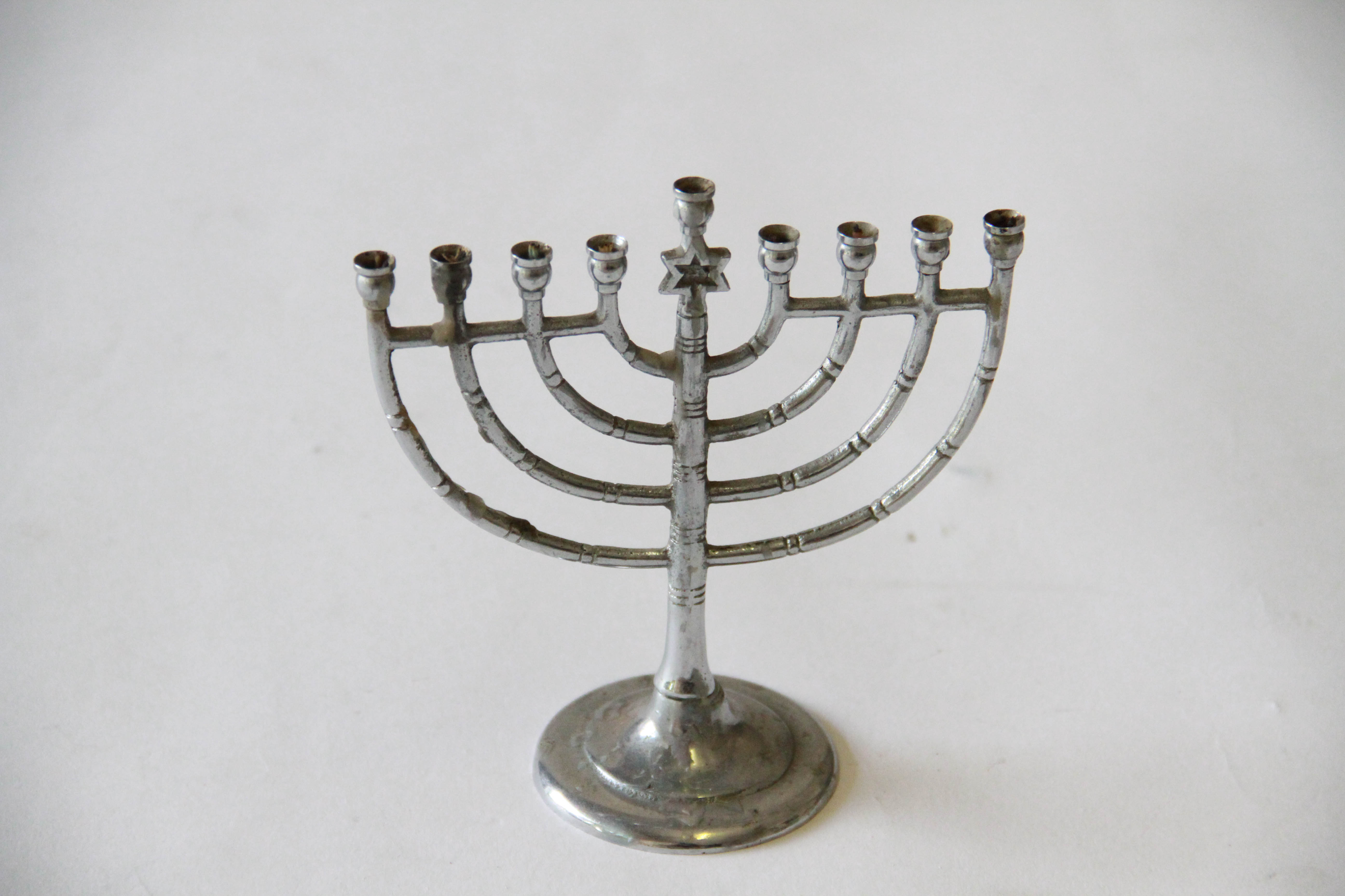 Assorted Vintage Judaica Items
