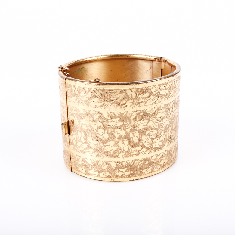 Vintage Miriam Haskell Etched Gold Plated Bangle
