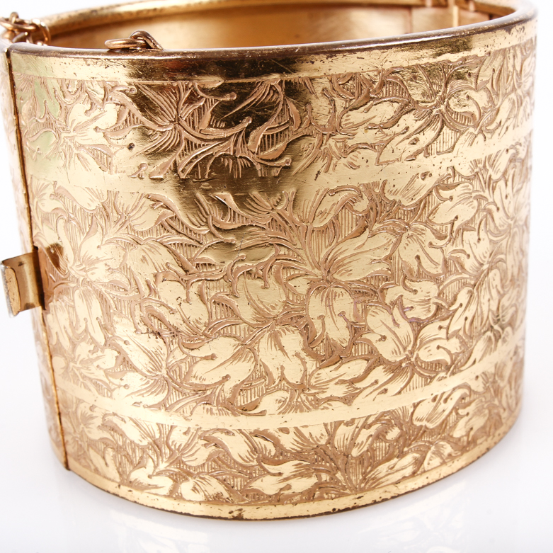 Vintage Miriam Haskell Etched Gold Plated Bangle