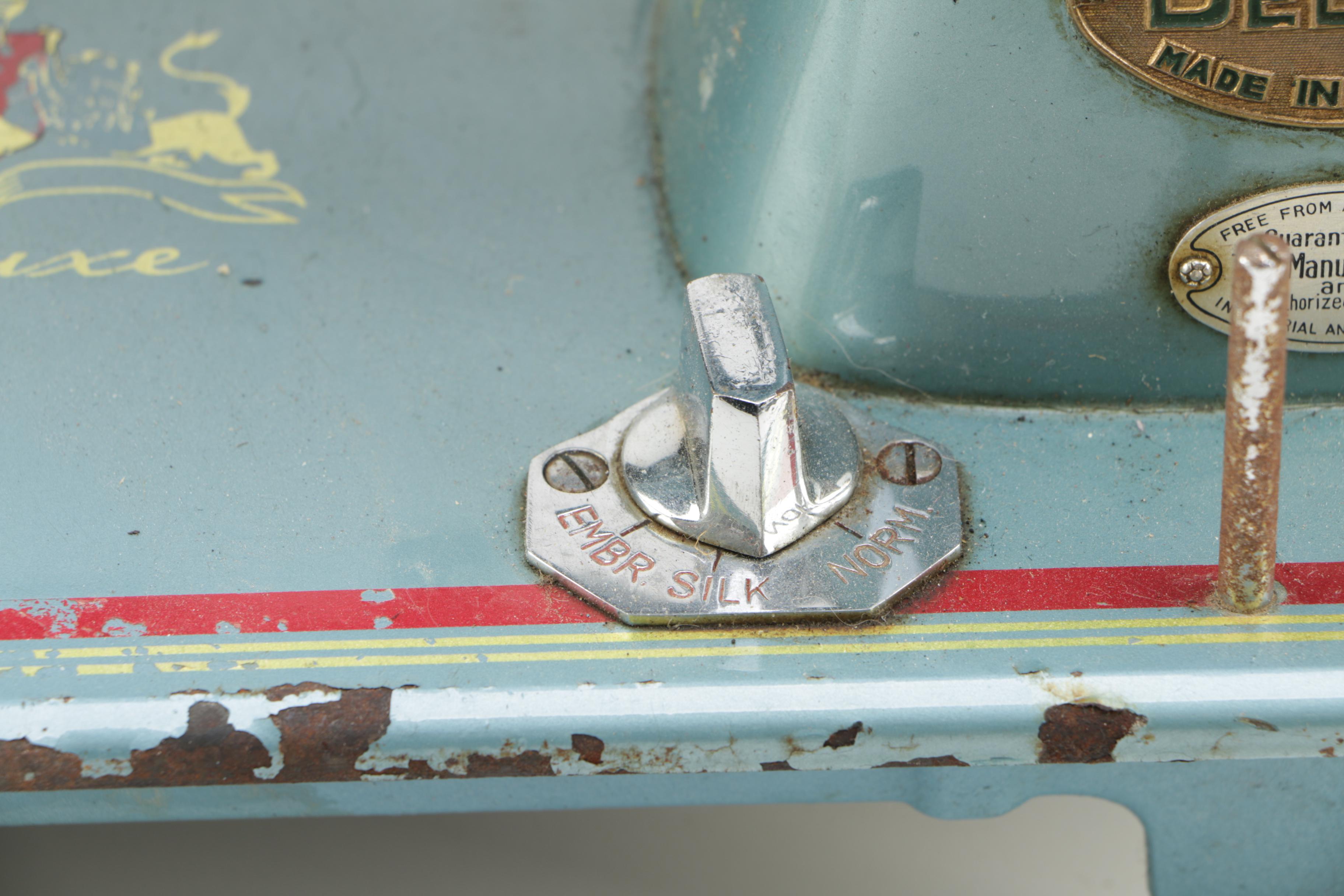 Remington Deluxe Vintage Electric Sewing Machine