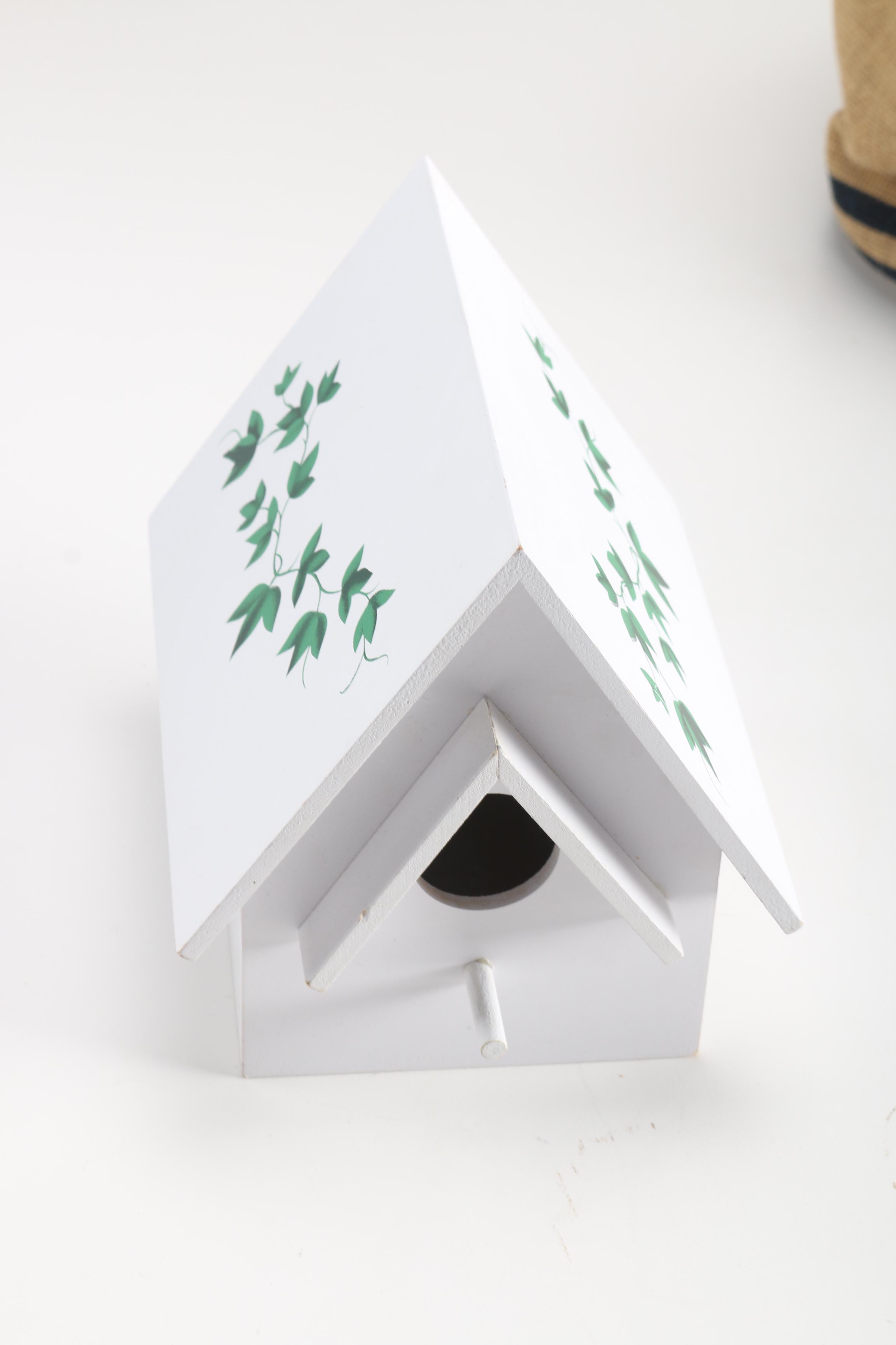 Cat Figure With Nesting Baskets and Decorative Plaques