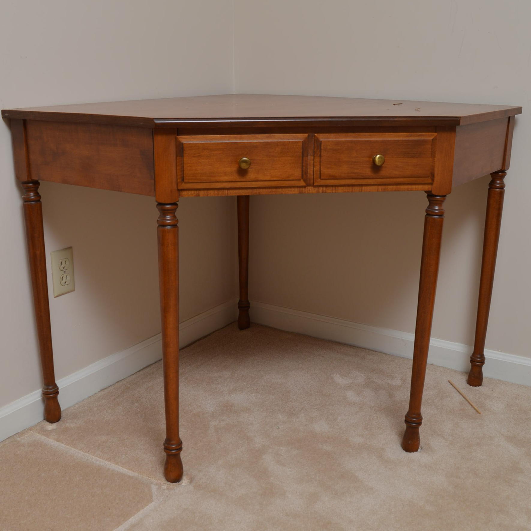 Tell City Young Republic Rock Maple Corner Console Table