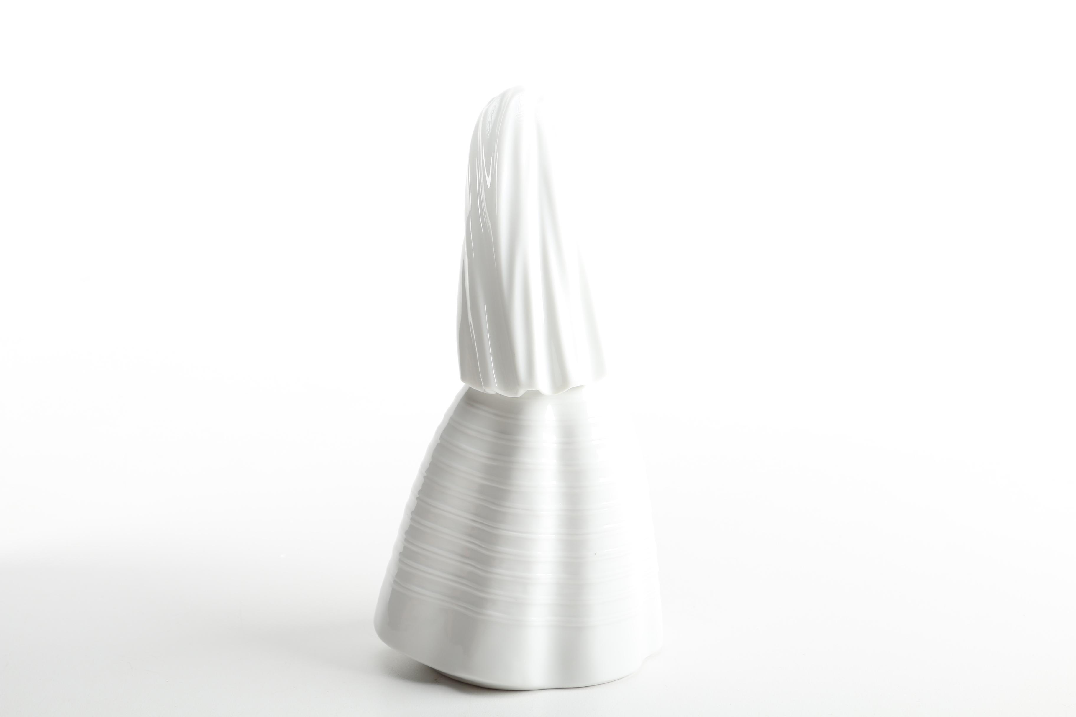 "Girl Praying" Porcelain Figurine by NAO Lladró