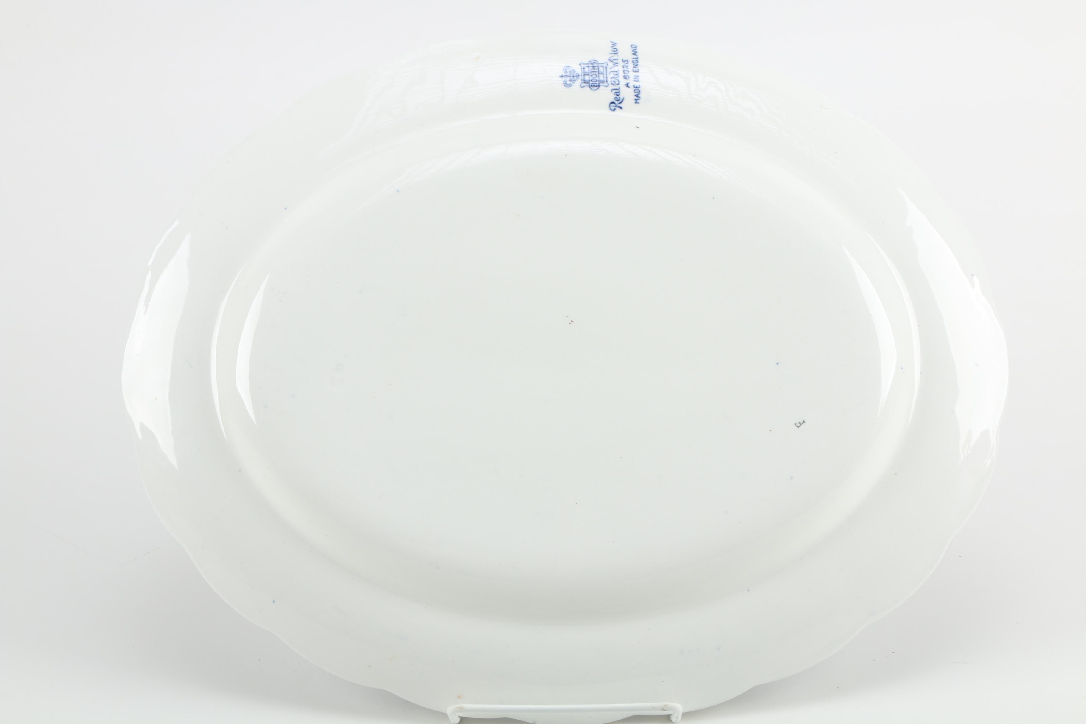 Booth's "Real Old Willow" Serveware