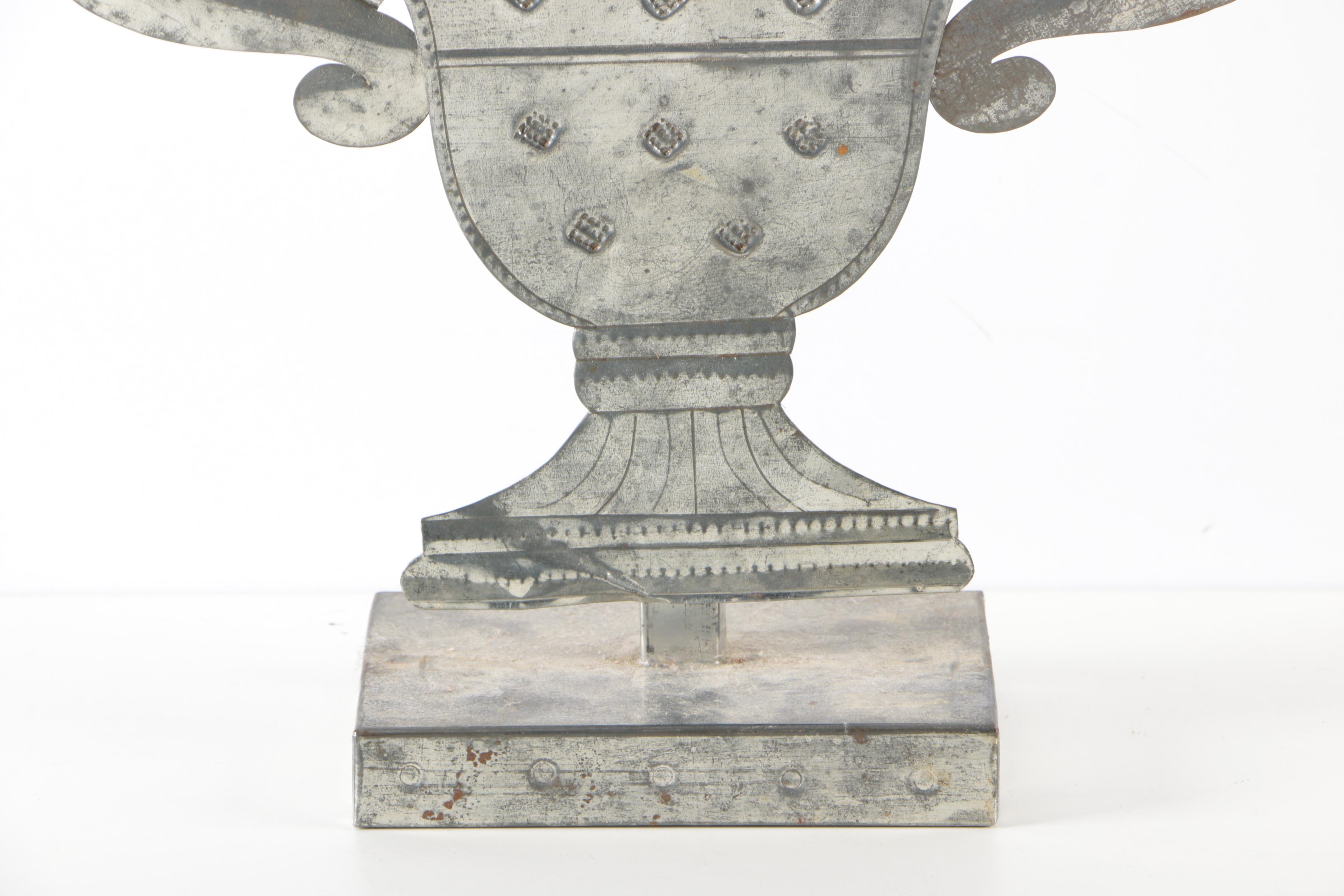 Metal Silhouetted Floral Urn Décor