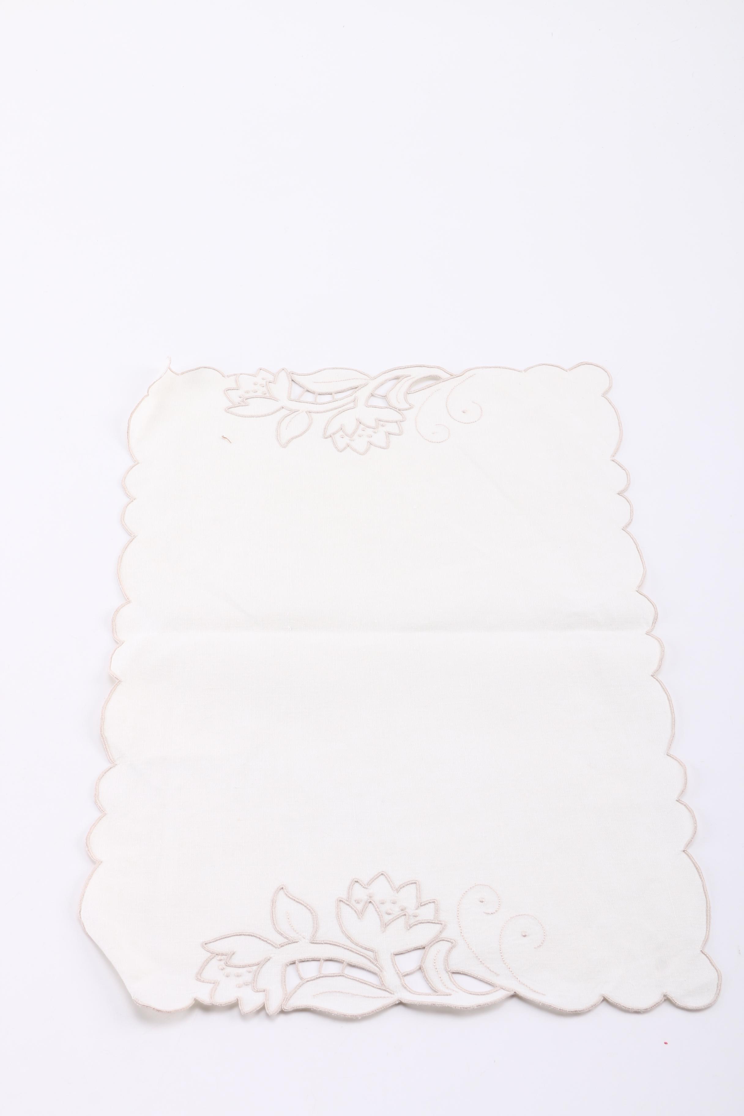 Vintage Linen Placemats and Napkins