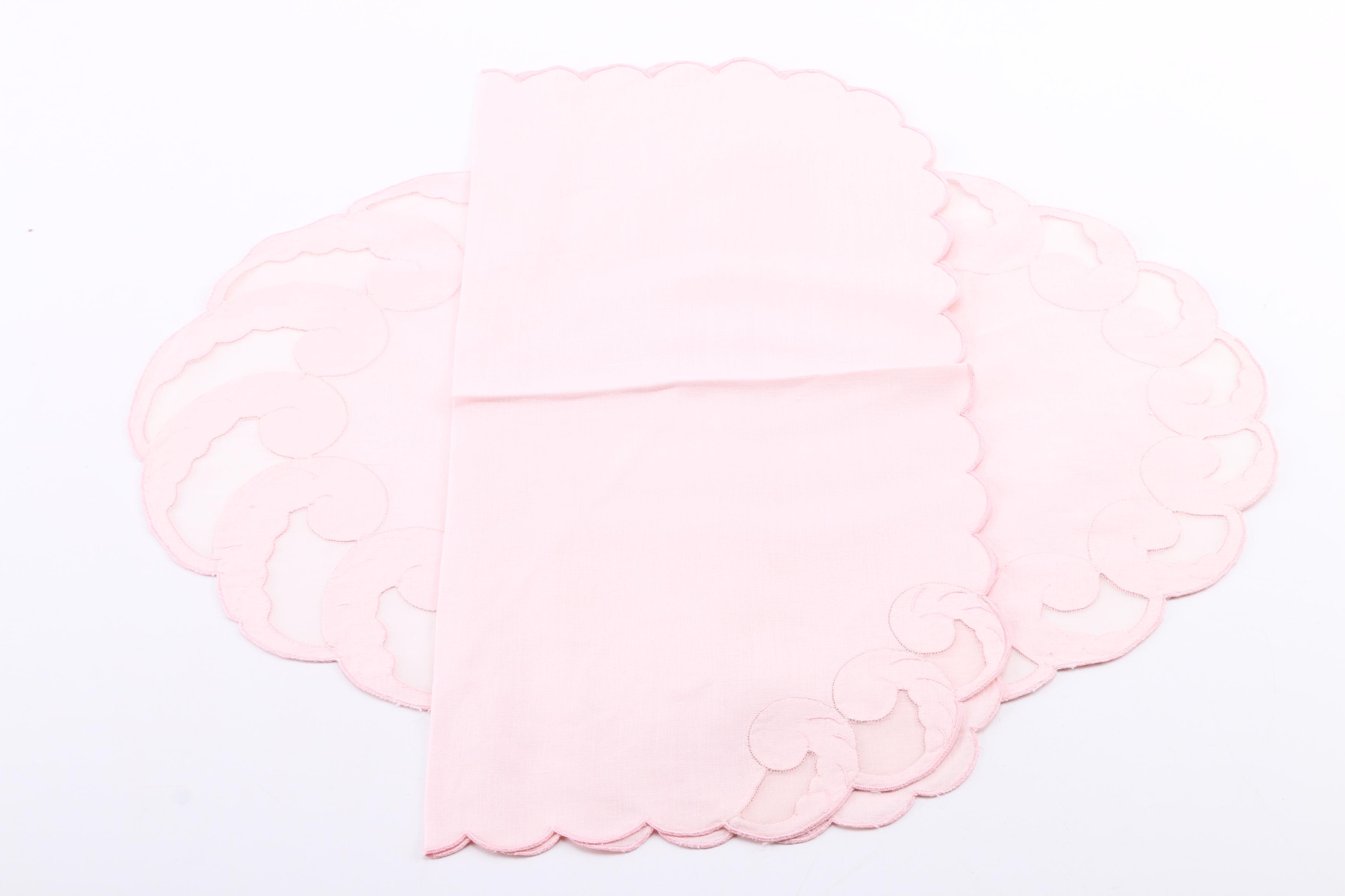 Vintage Linen Place Mats and Napkins