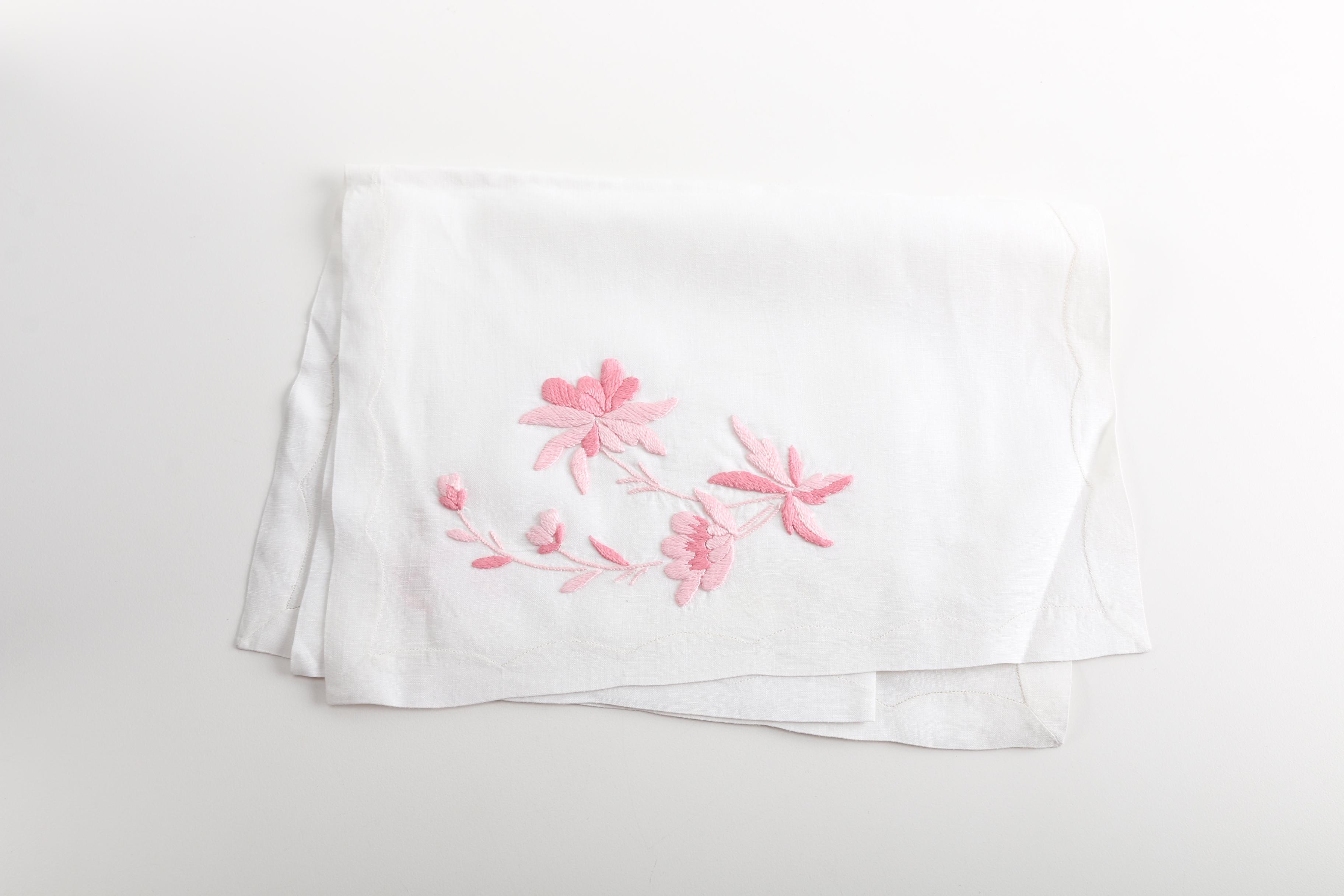 Vintage Floral Linen Placemats and Napkins