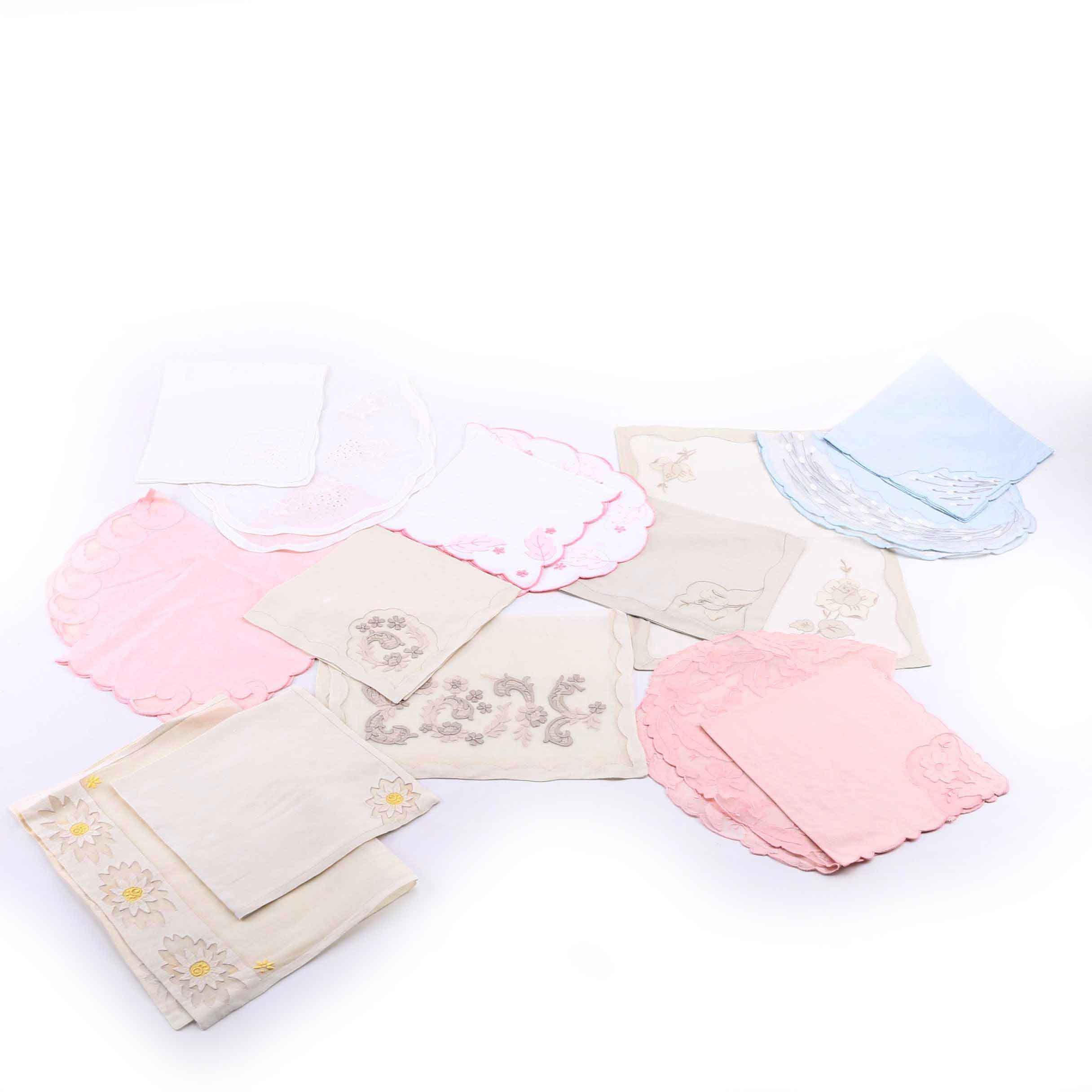 Vintage Linen Place Mats and Napkins