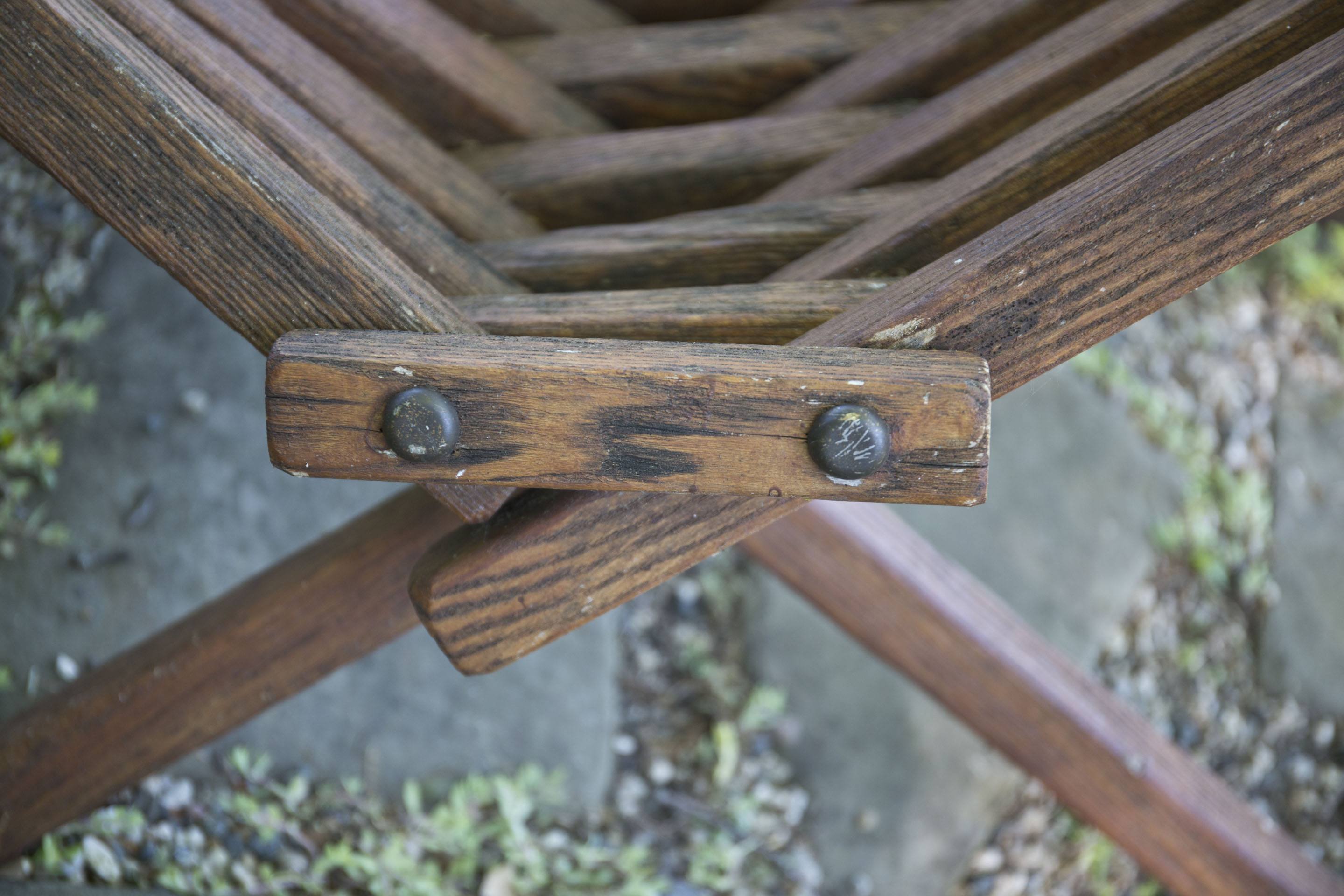 Handcrafted Sassafras Kentucky Comfort Chairs with Table