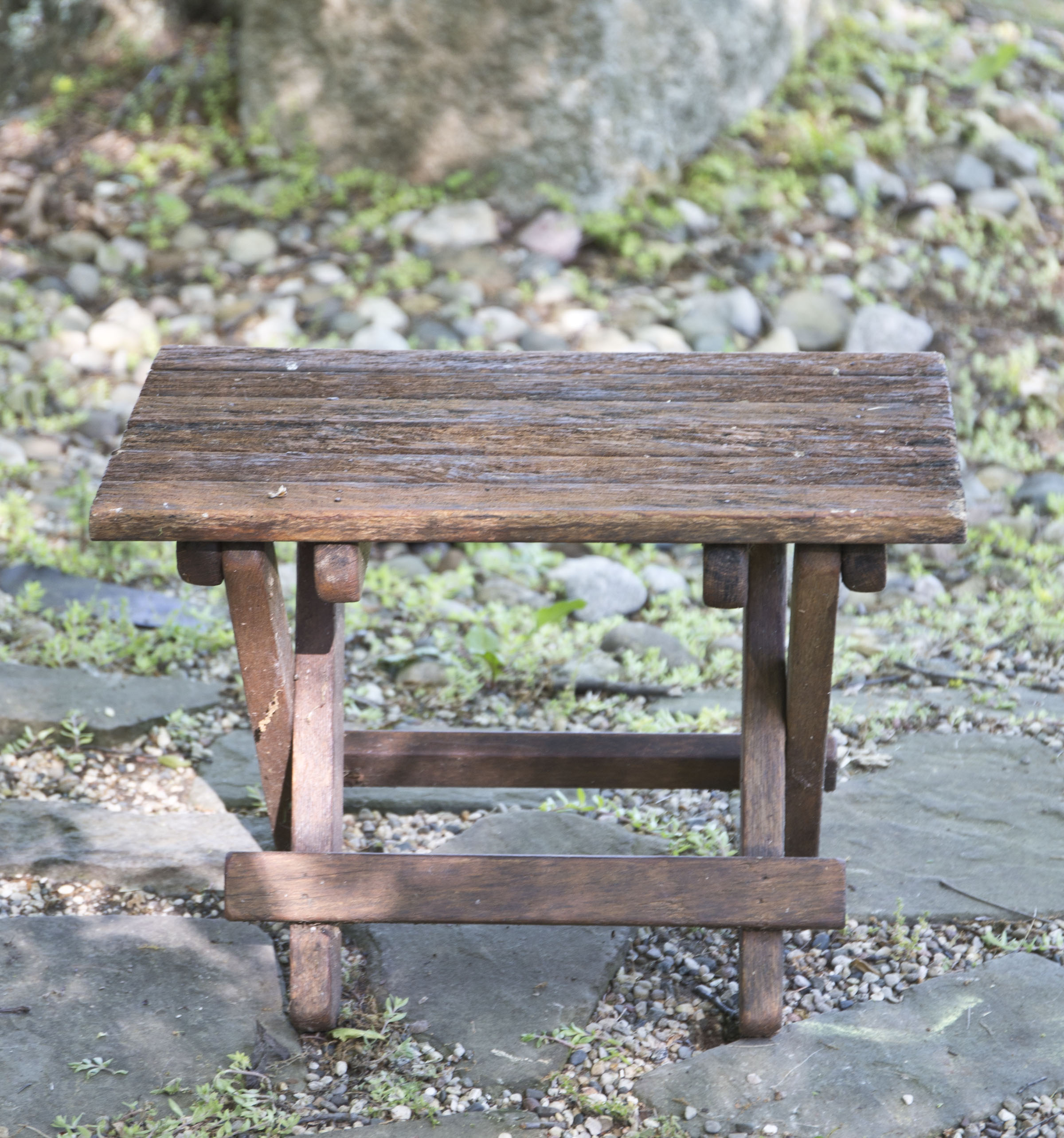 Handcrafted Sassafras Kentucky Comfort Chairs with Table