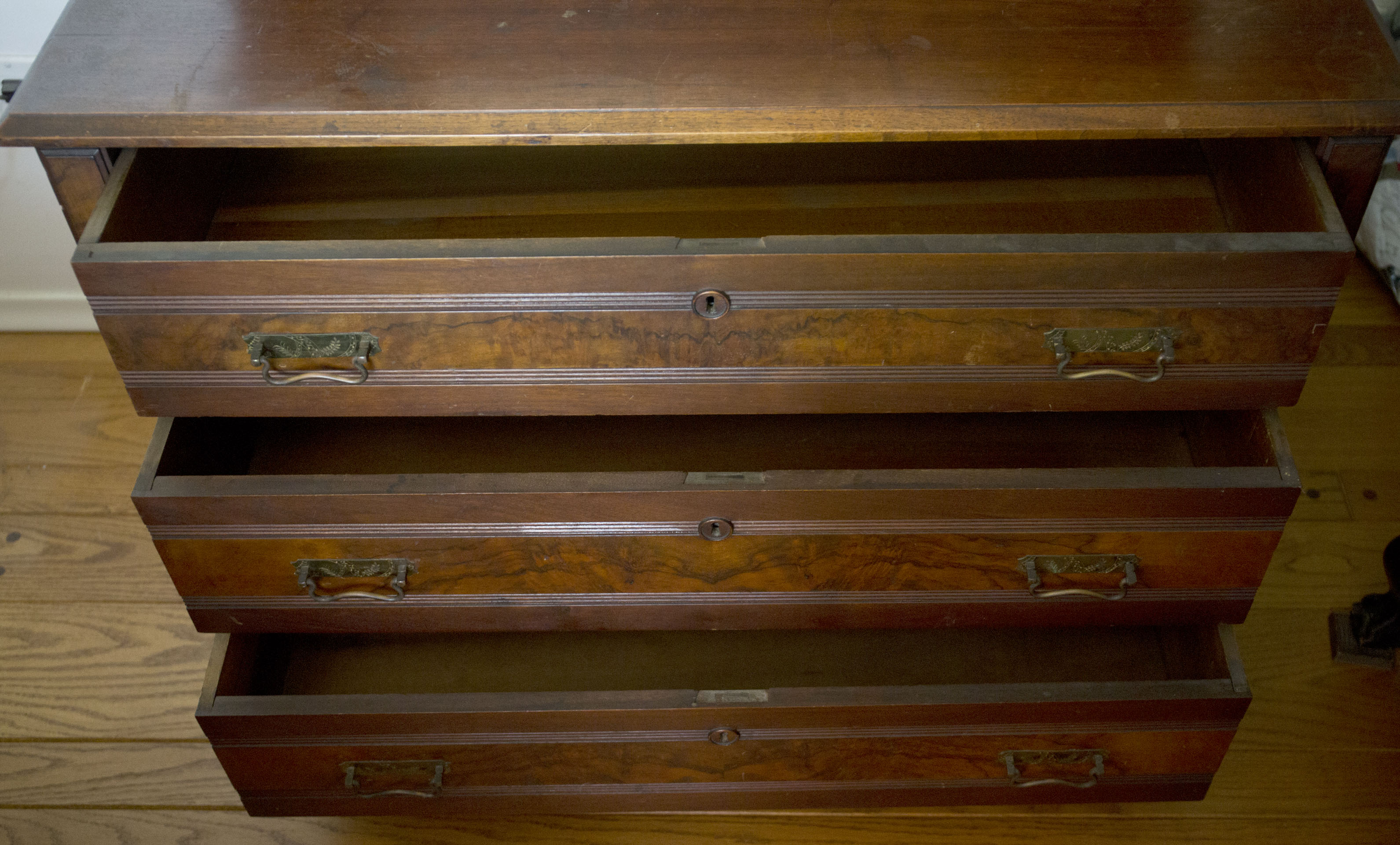 Mid 19th Century Eastlake Mahogany Vanity Dresser