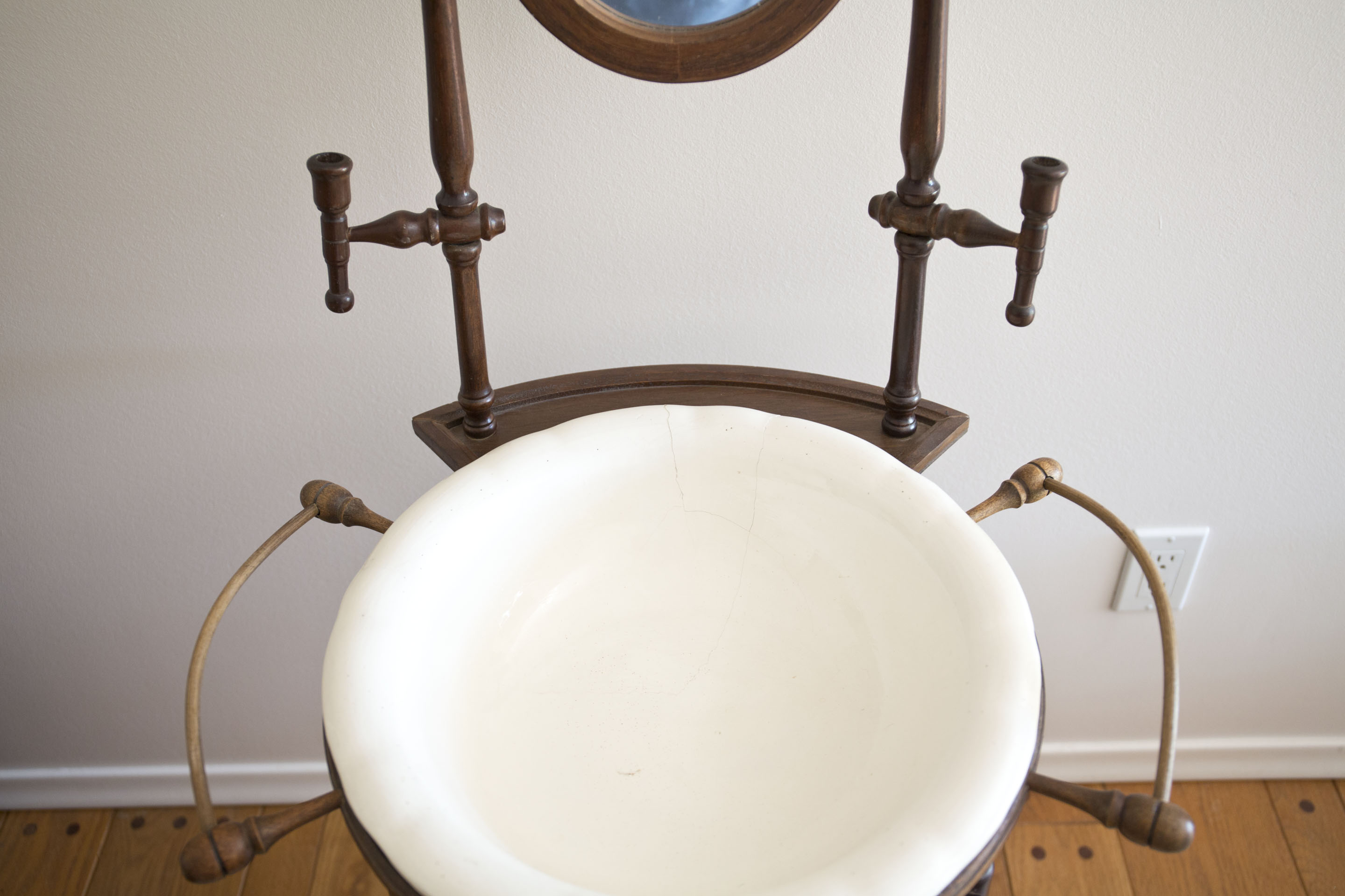 Victorian Style Wash Basin Stand with Ceramic Bowl