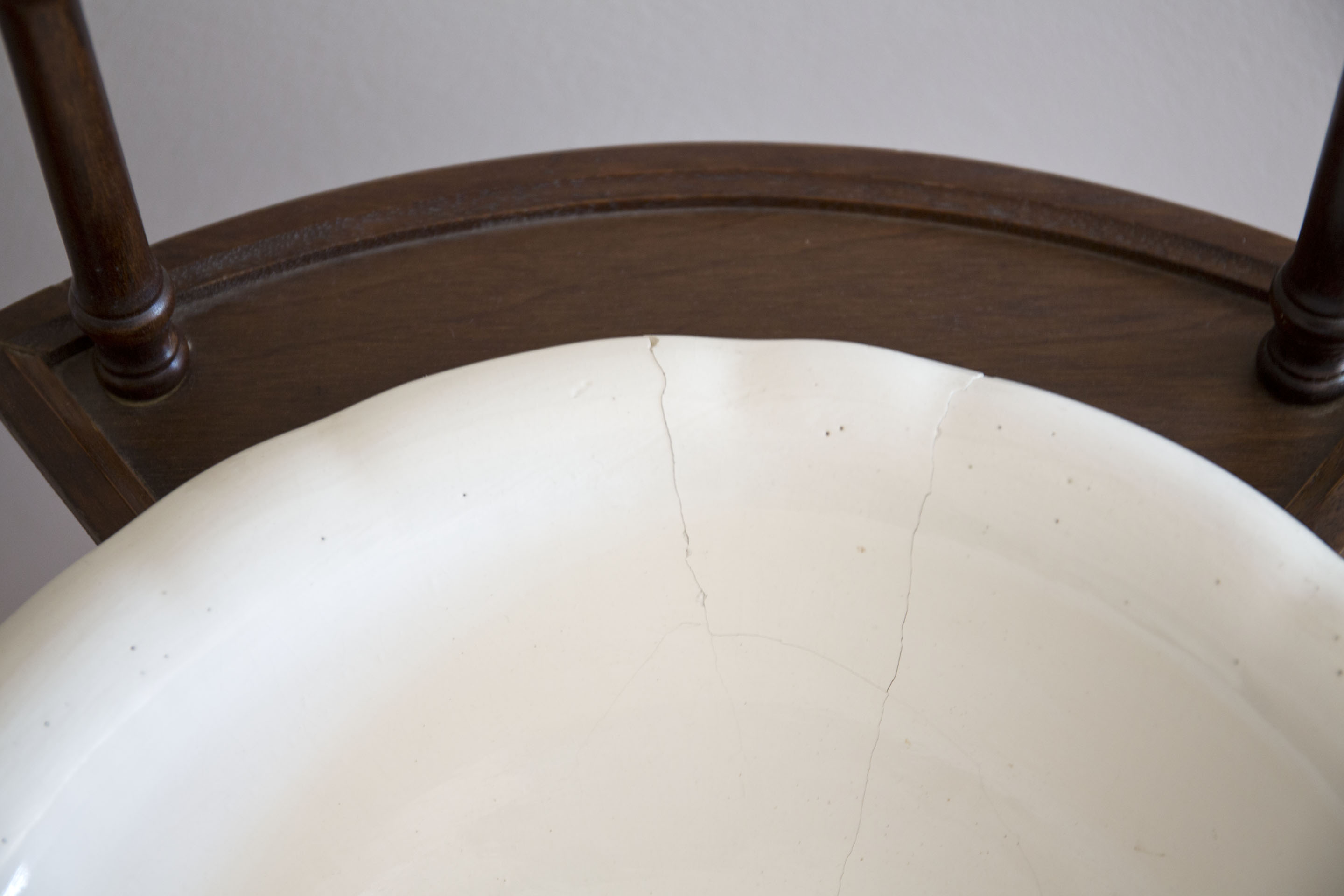 Victorian Style Wash Basin Stand with Ceramic Bowl